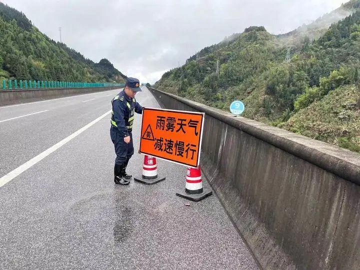 揭秘灌阳高速公路最新消息：警示！探索未知风险，谨慎驾驶为上